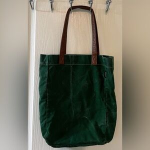 MAIKA MARKET TOTE - WAXED HUNTER GREEN